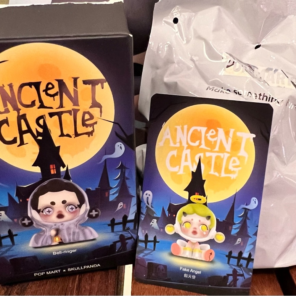 POP MART * SKULLPANDA- Ancient Castle Series - Fake Angel